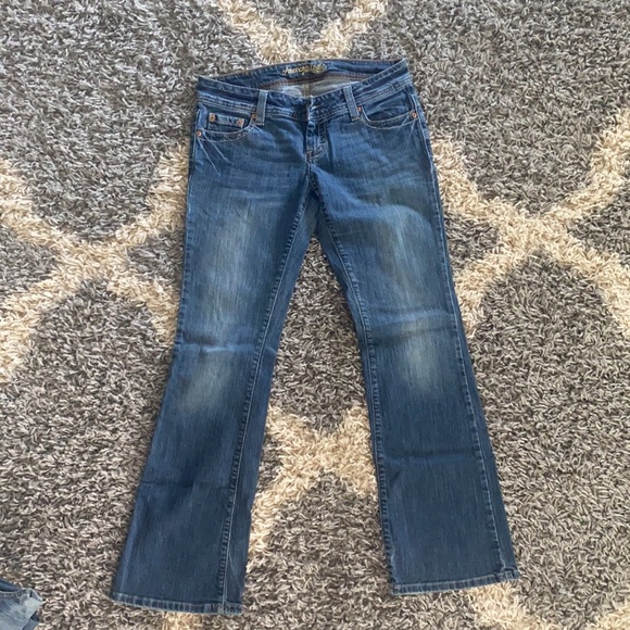 American Eagle Women’s Jeans - Picture 2 of 4